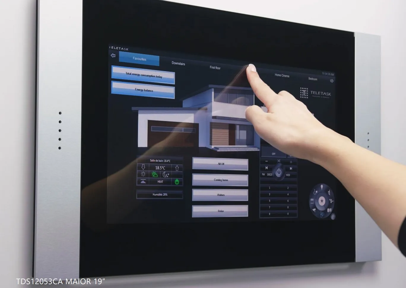 MAIOR touch screen, installed view