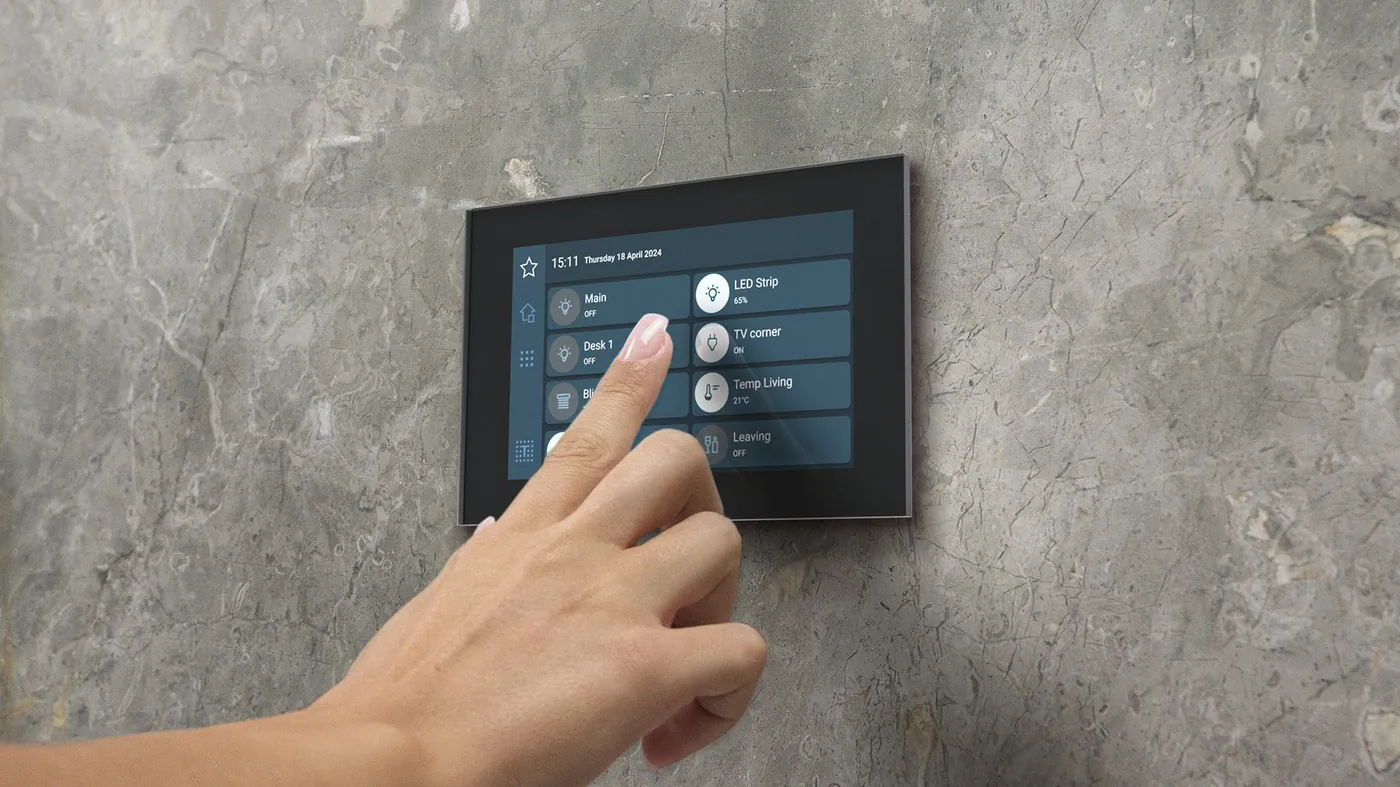 PENTUS touch screen, in use